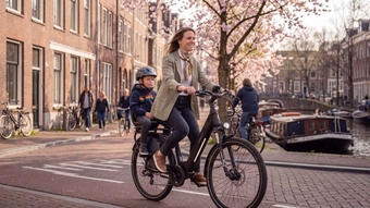 Benzine besparen? Dit is het slimme alternatief voor dure autoritten