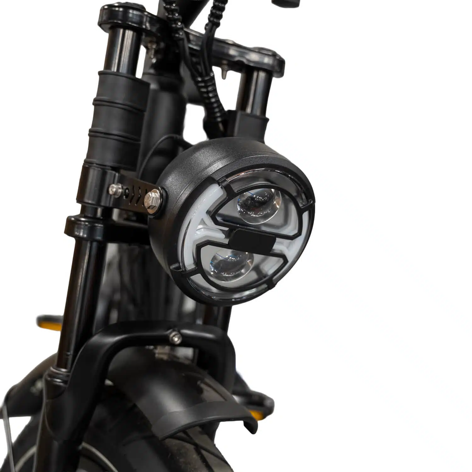 CrossBoss • V8 Ultra Black Brown Saddle (9)