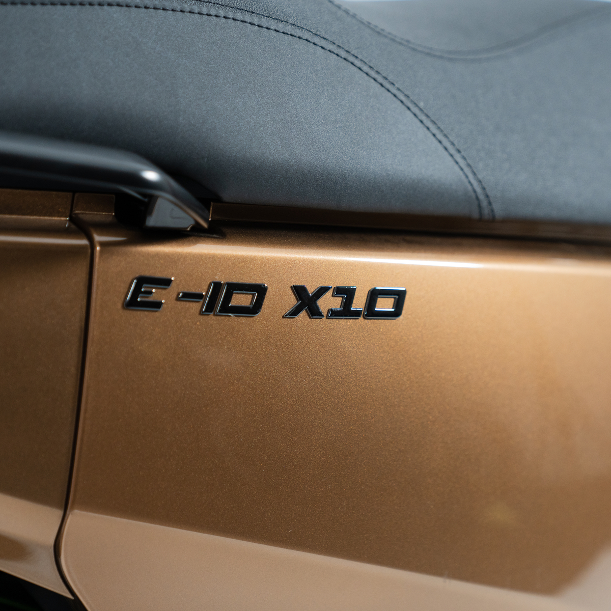 La Souris - E-ID X10 - Brilliant Gold (8)