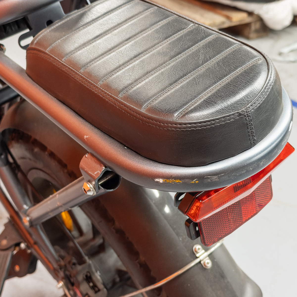 CrossBoss V8 3.0 Grey Special Edition (5)