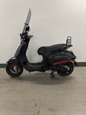 Vespa • • Sprint S 50 - Full Option - EURO5 • Mat Zwart (Matt Opaco Black) • 25 km/h (2)