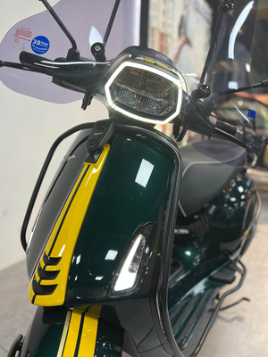 Vespa • Sprint 50 Full Option (7)