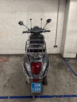 Vespa • Vespa - VESPA SPRINT (snor) (3)