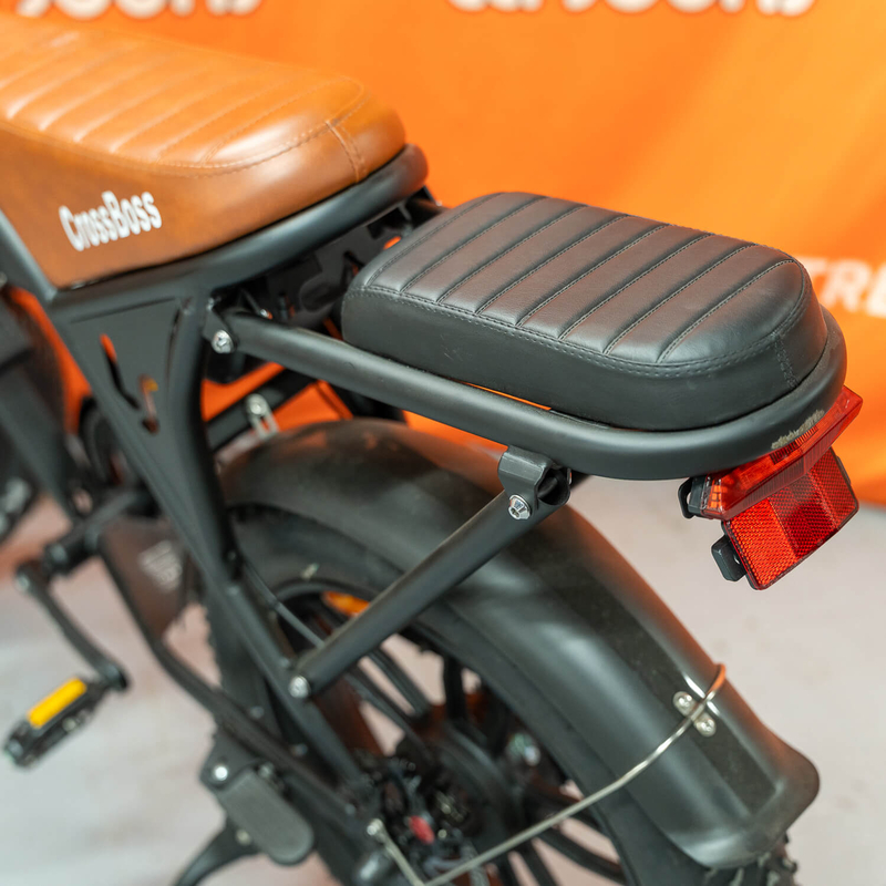 CrossBoss V8 LS Black Brown Saddle Special Edition (4)