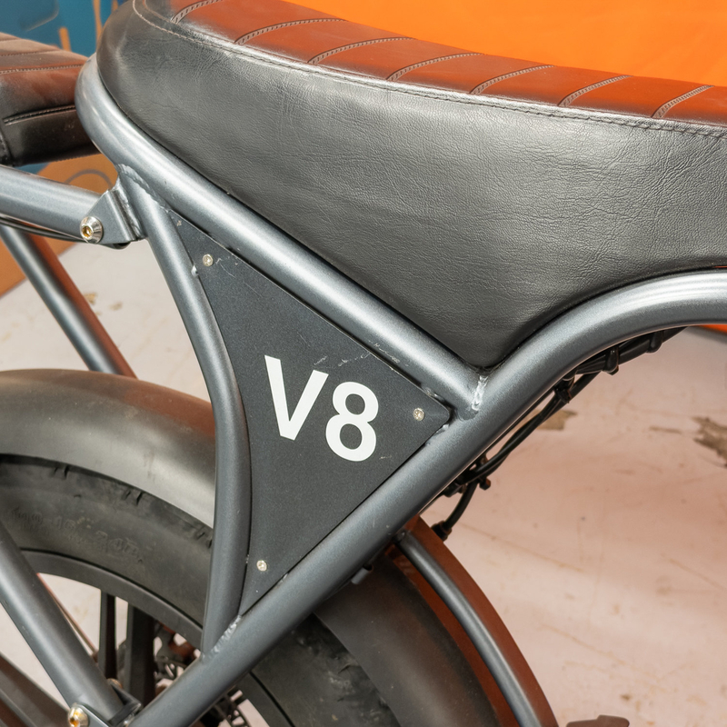 CrossBoss V8 3.0 Grey Special Edition (2)