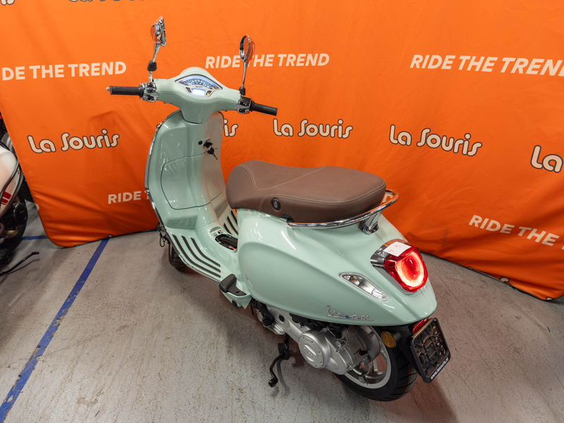 Vespa • Primavera 50 (4)